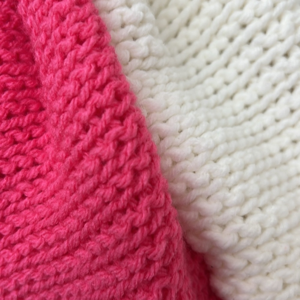 Pink & White Soft Crochet Colorblock Shoulder Bag with Gold Chain - Picture 6 of 10